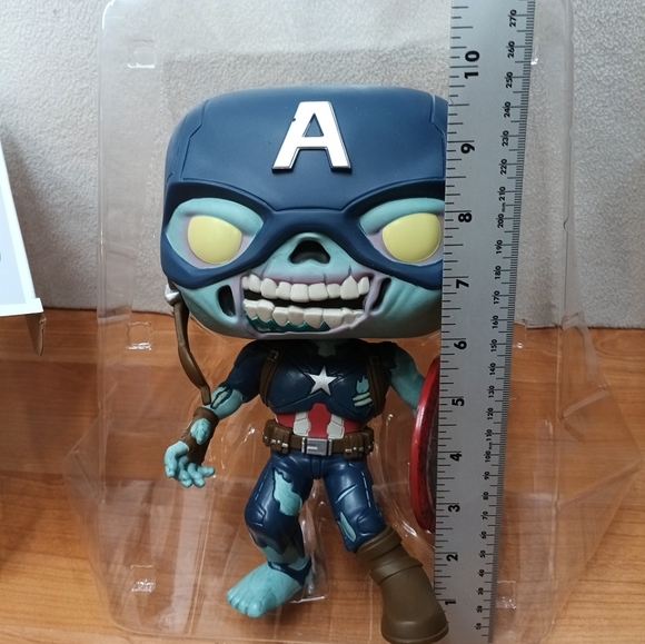 Funko Jumbo Marvel What If..?: Zombie Captain America (949) - Picture 2 of 7